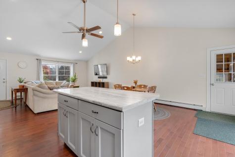 939 River Road Buxton ME 04093