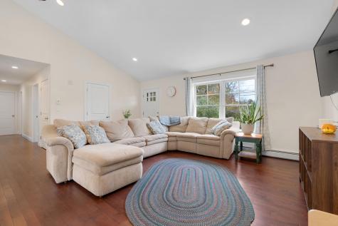 939 River Road Buxton ME 04093