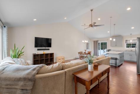 939 River Road Buxton ME 04093