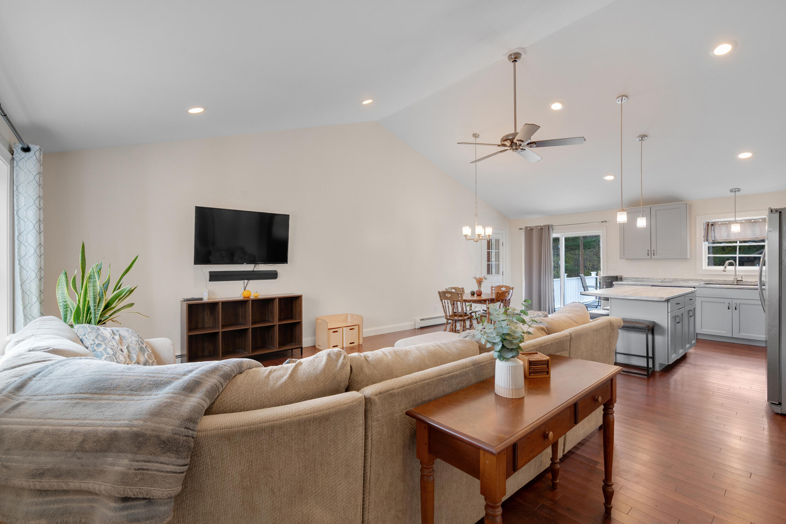 939 River Road Buxton ME 04093