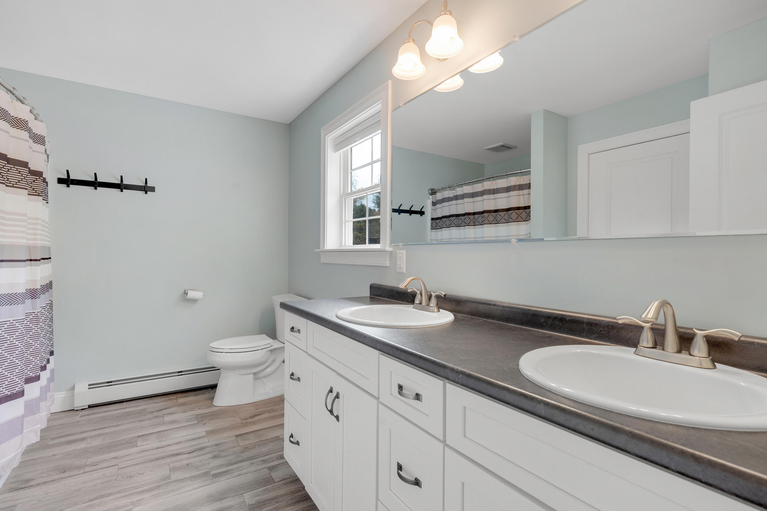 939 River Road Buxton ME 04093