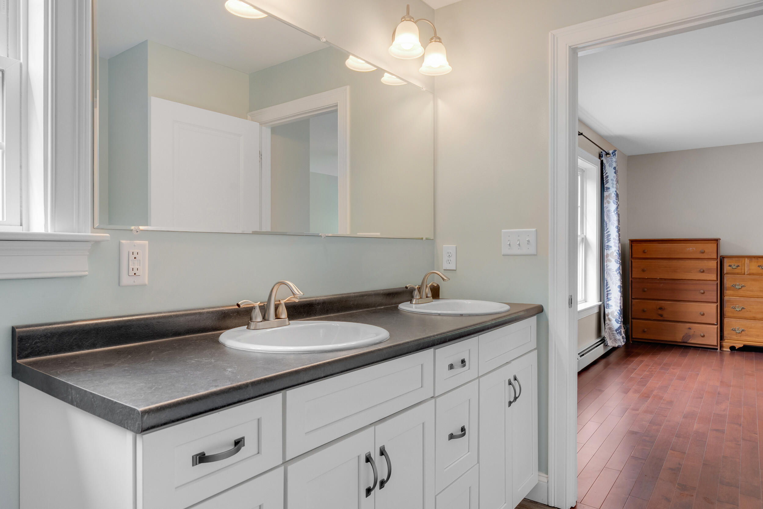 939 River Road Buxton ME 04093