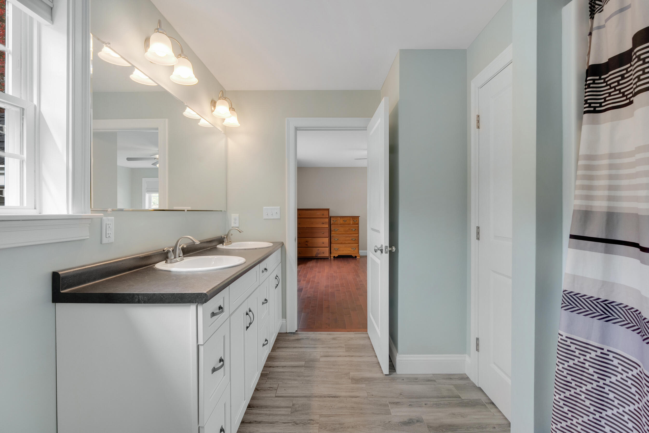 939 River Road Buxton ME 04093