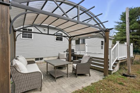 939 River Road Buxton ME 04093