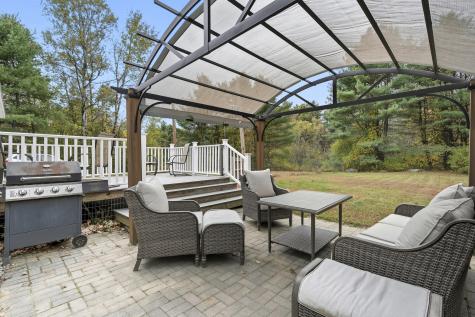 939 River Road Buxton ME 04093