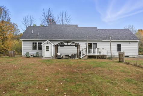 939 River Road Buxton ME 04093