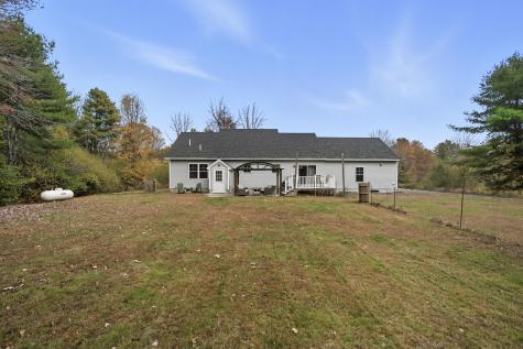 939 River Road Buxton ME 04093