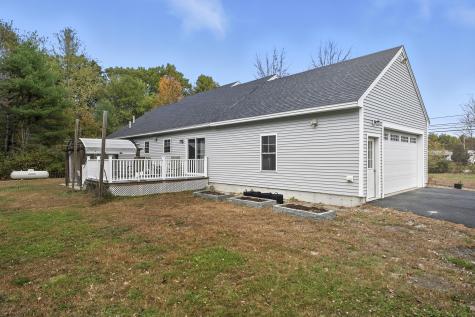 939 River Road Buxton ME 04093