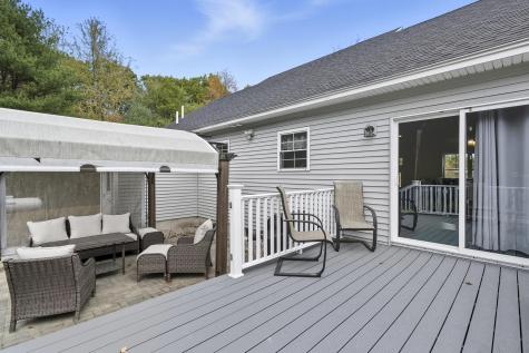 939 River Road Buxton ME 04093