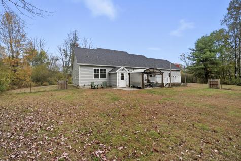 939 River Road Buxton ME 04093