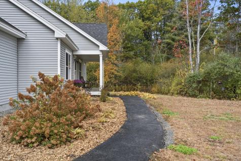 939 River Road Buxton ME 04093