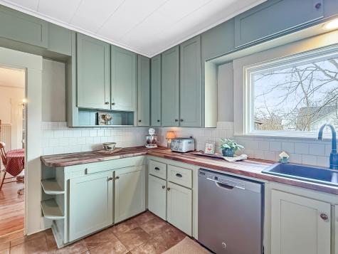 49 Pleasant Avenue Sangerville ME 04479