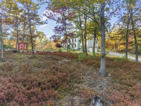 3 Bhoireann Lane York ME 03909