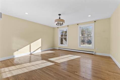 3 Bhoireann Lane York ME 03909