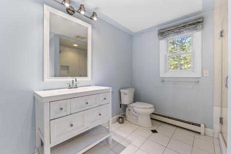 3 Bhoireann Lane York ME 03909