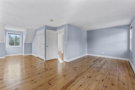 3 Bhoireann Lane York ME 03909