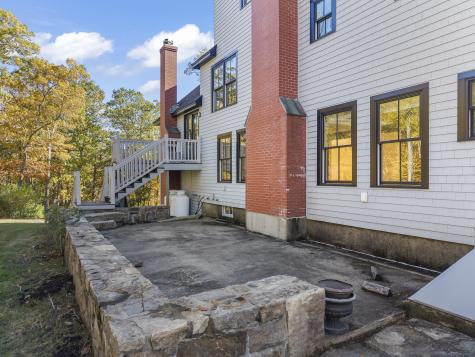 3 Bhoireann Lane York ME 03909