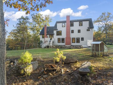 3 Bhoireann Lane York ME 03909