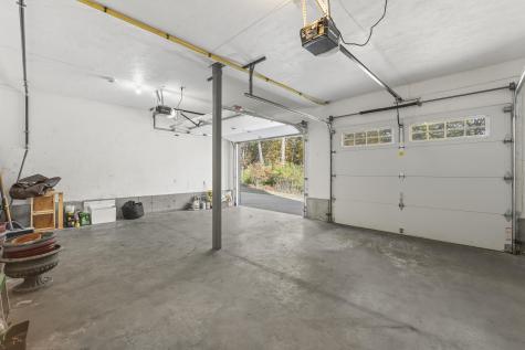 3 Bhoireann Lane York ME 03909