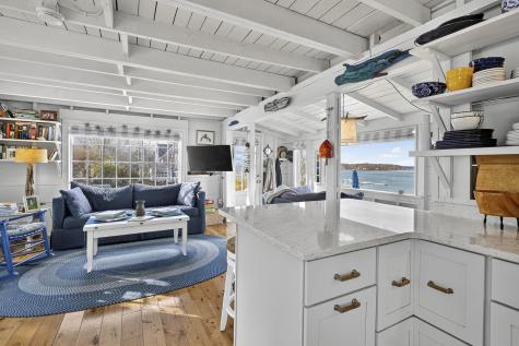 562 Island Avenue Portland ME 04108