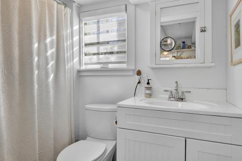 562 Island Avenue Portland ME 04108