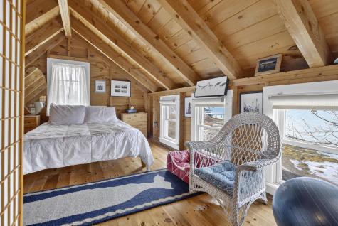 562 Island Avenue Portland ME 04108