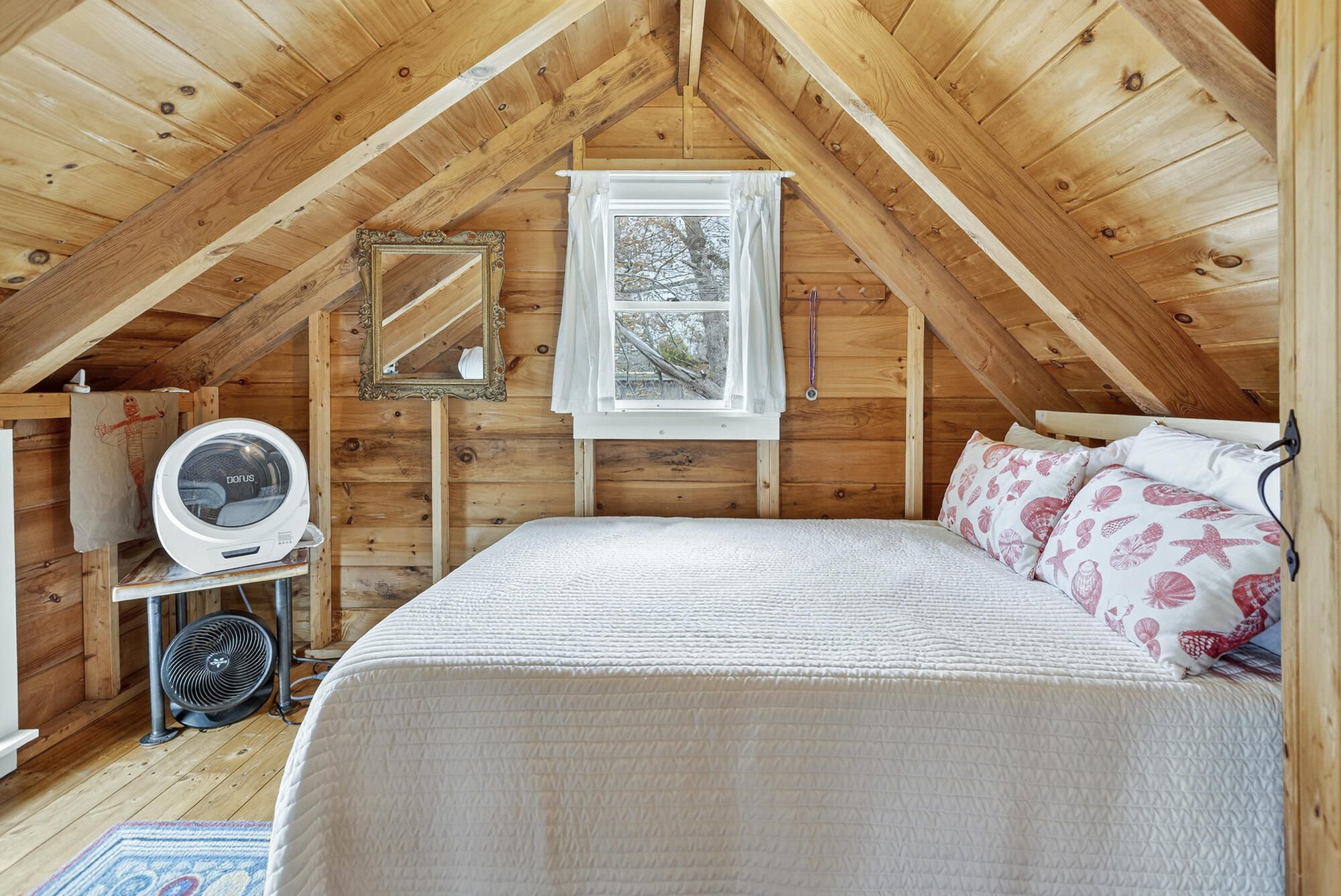 562 Island Avenue Portland ME 04108