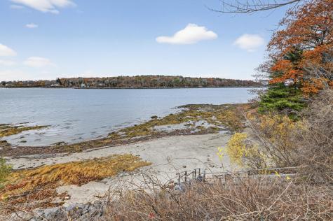 562 Island Avenue Portland ME 04108