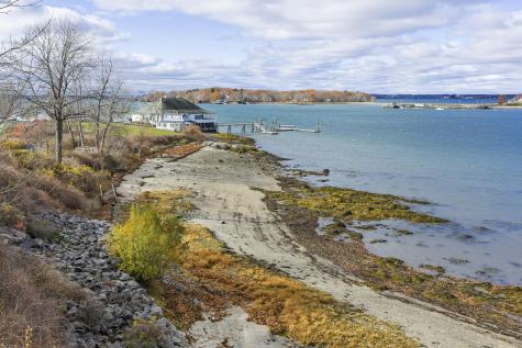 562 Island Avenue Portland ME 04108