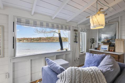 562 Island Avenue Portland ME 04108