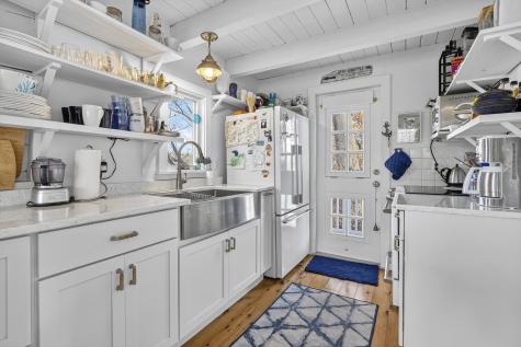 562 Island Avenue Portland ME 04108