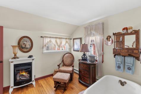 1484 Washington Street Bath ME 04530