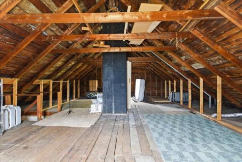 145 Dresden Avenue Gardiner ME 04345