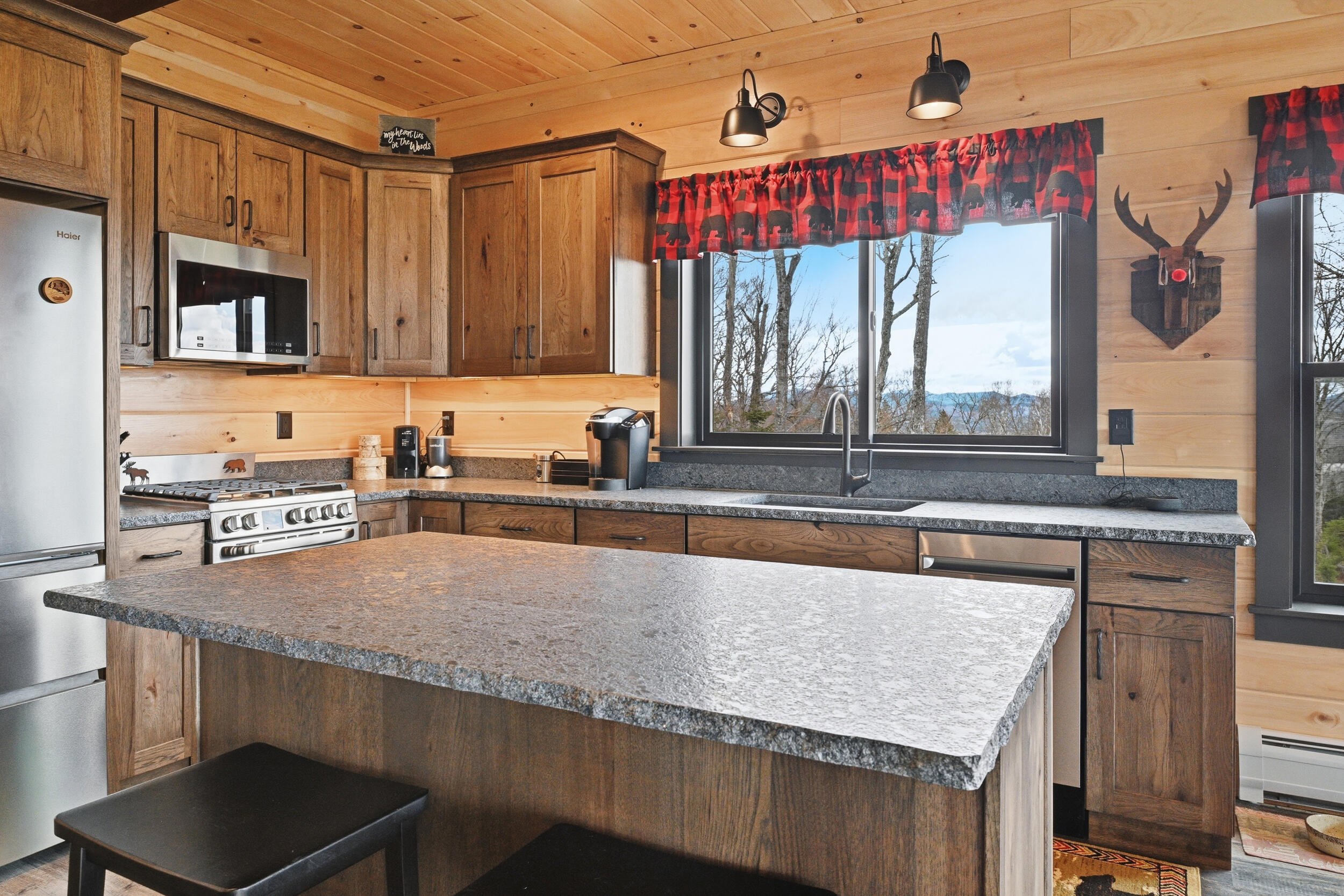 15 Barkies Way Rangeley ME 04970