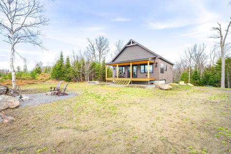 15 Barkies Way Rangeley ME 04970