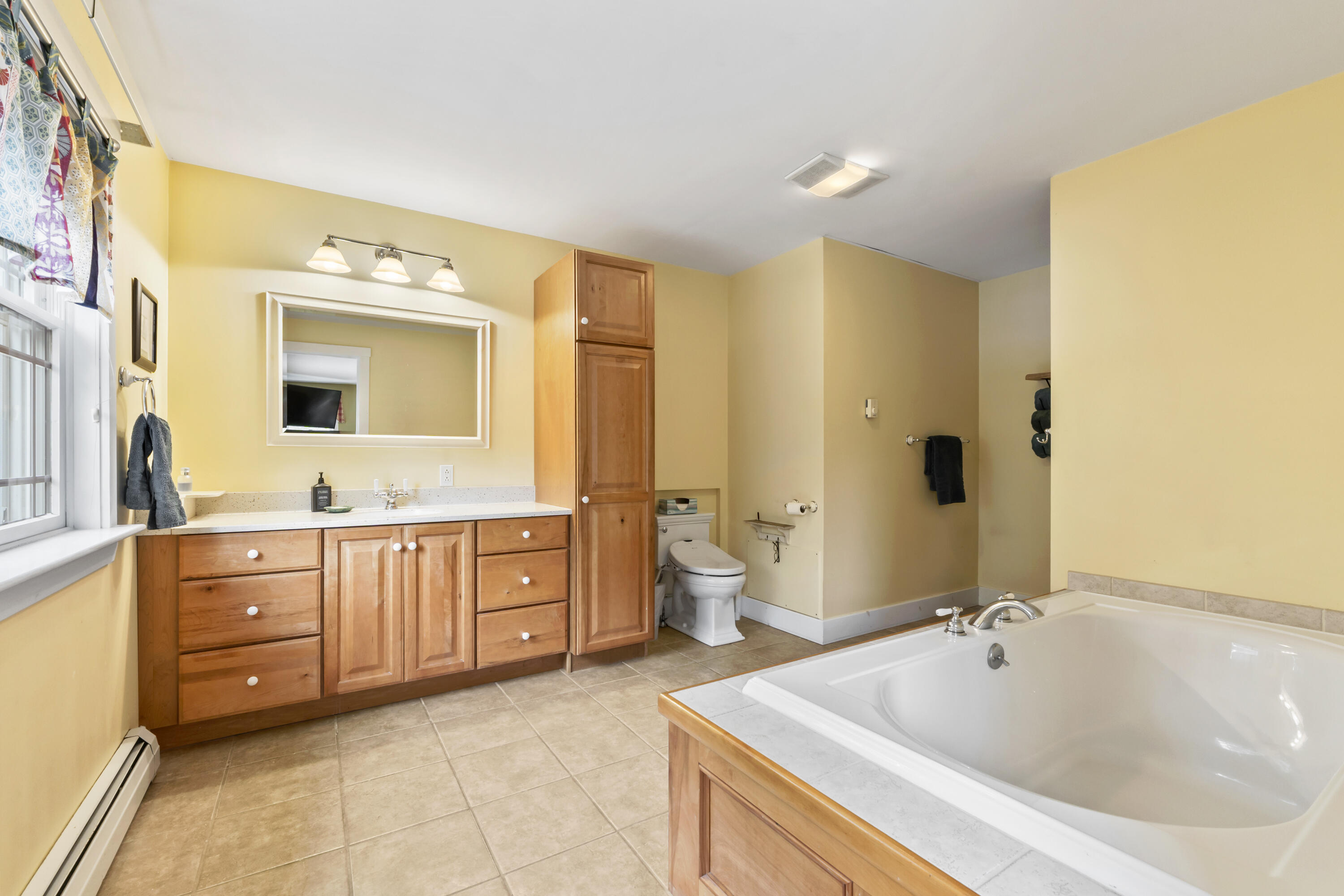 207 N Auburn Road Auburn ME 04210