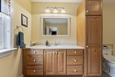 207 N Auburn Road Auburn ME 04210