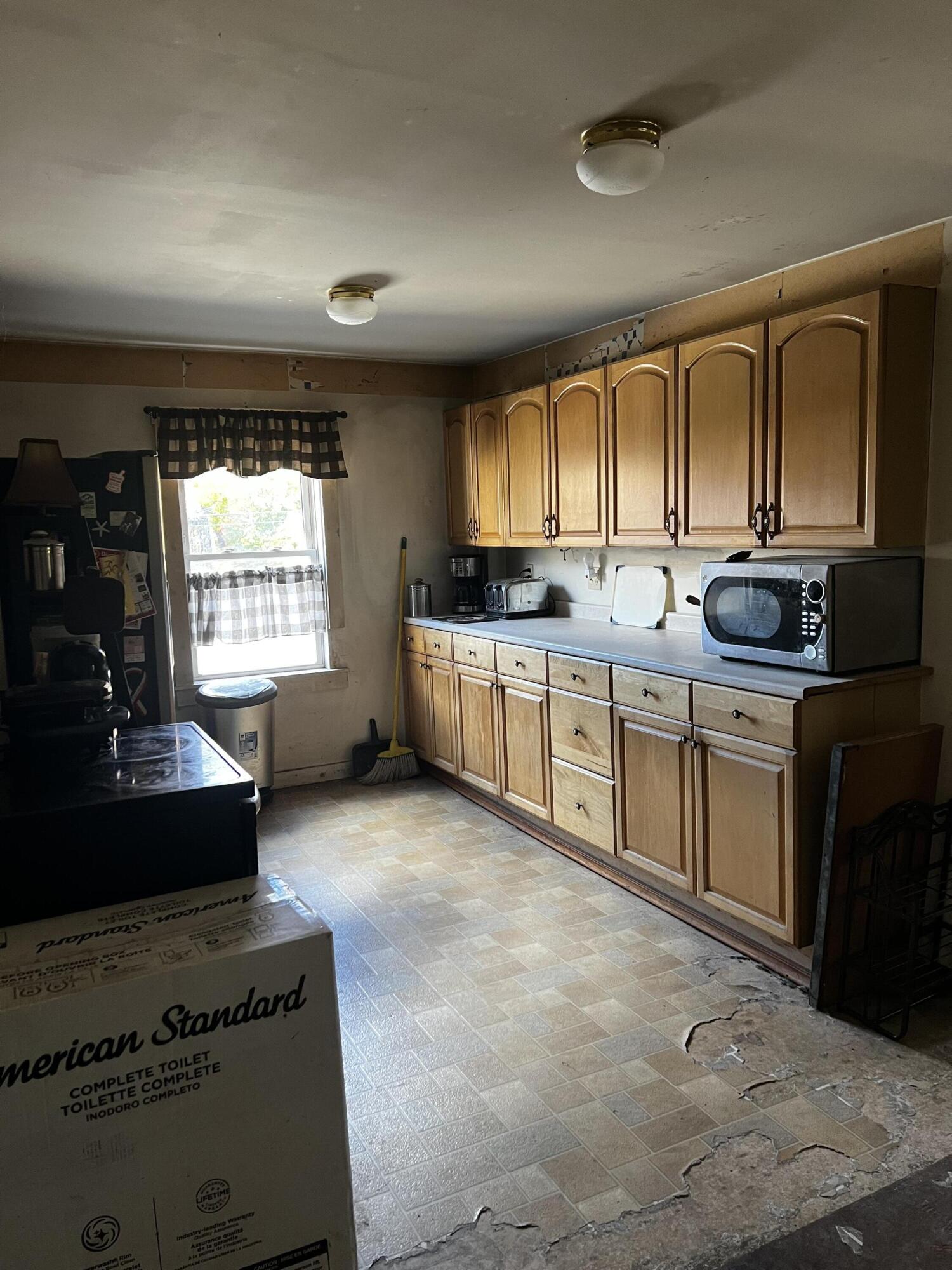 6 Crooker Street Bath ME 04530