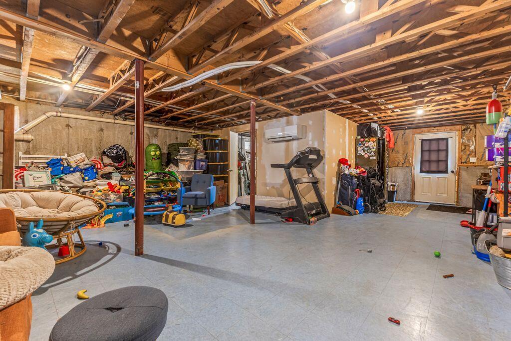 69 Switzerland Road Lewiston ME 04240