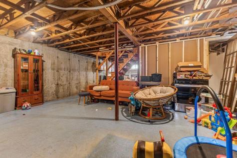 69 Switzerland Road Lewiston ME 04240