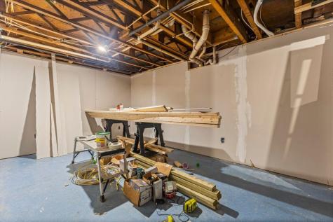 69 Switzerland Road Lewiston ME 04240