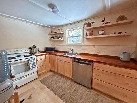 4551 Bennoch Road Alton ME 04468