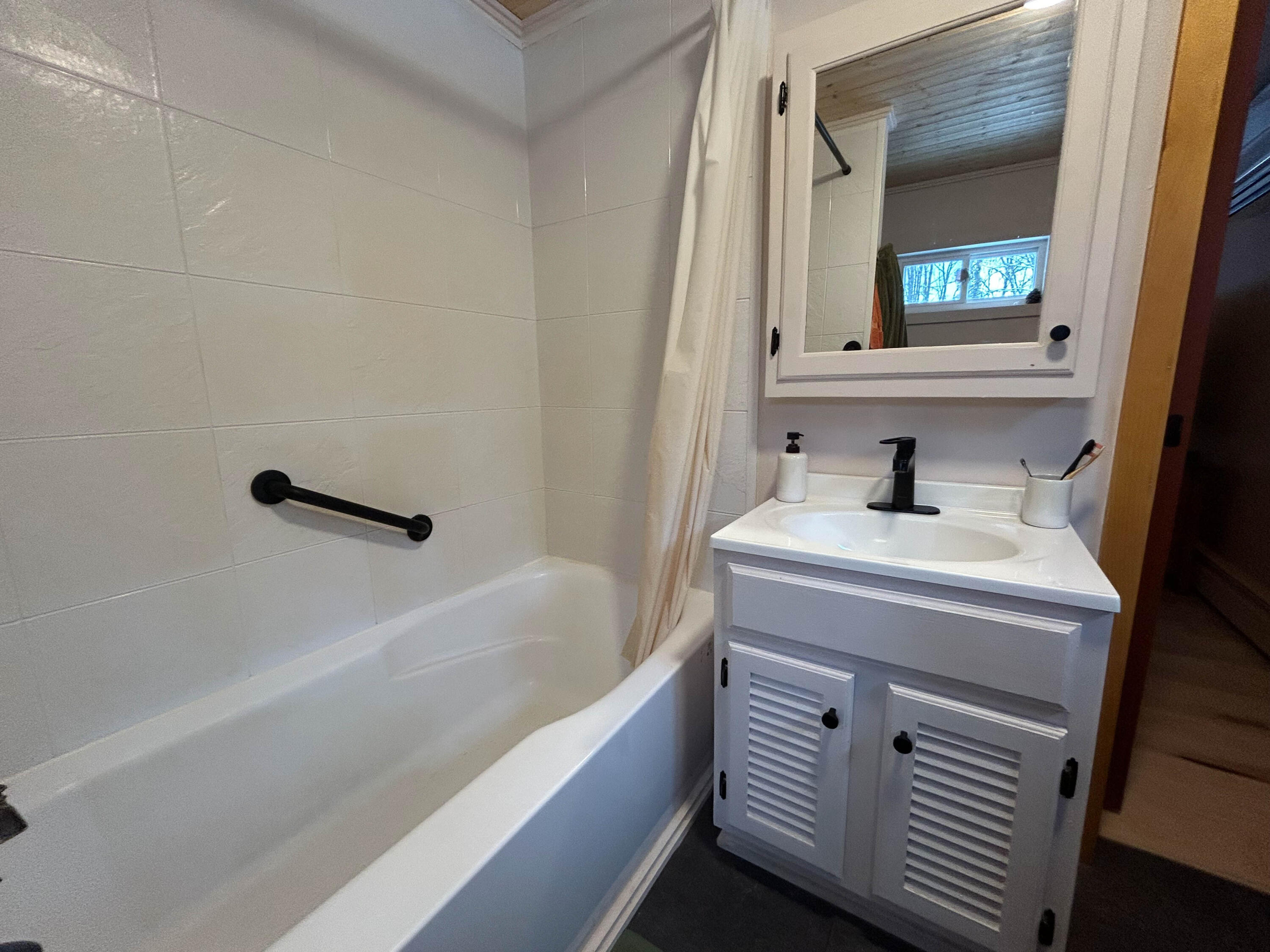 4551 Bennoch Road Alton ME 04468