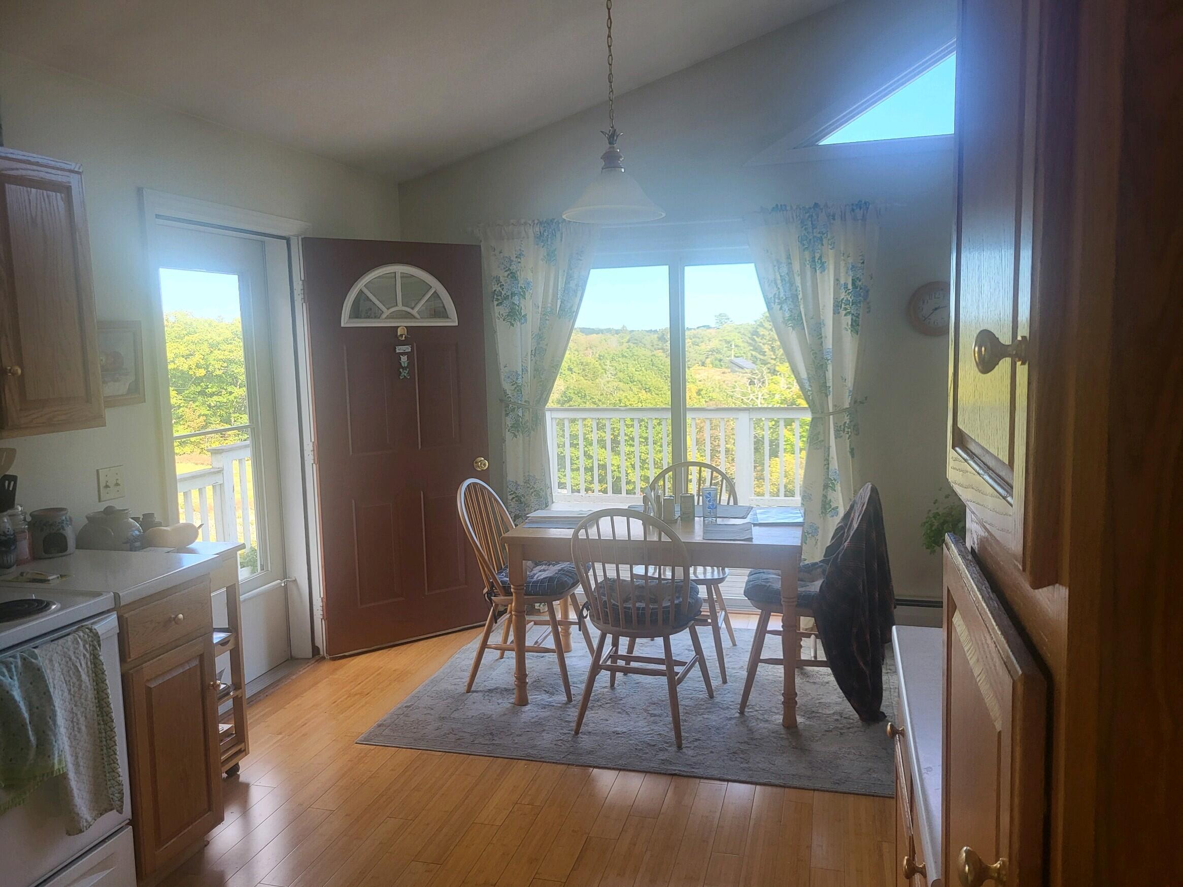 715 River Road Cushing ME 04563