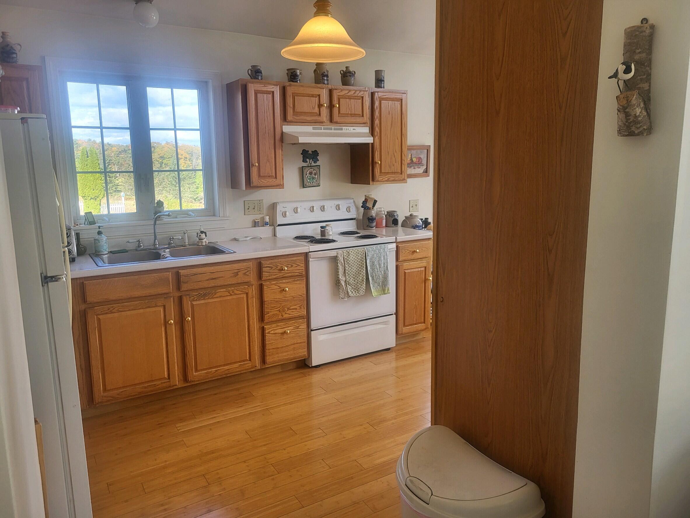 715 River Road Cushing ME 04563