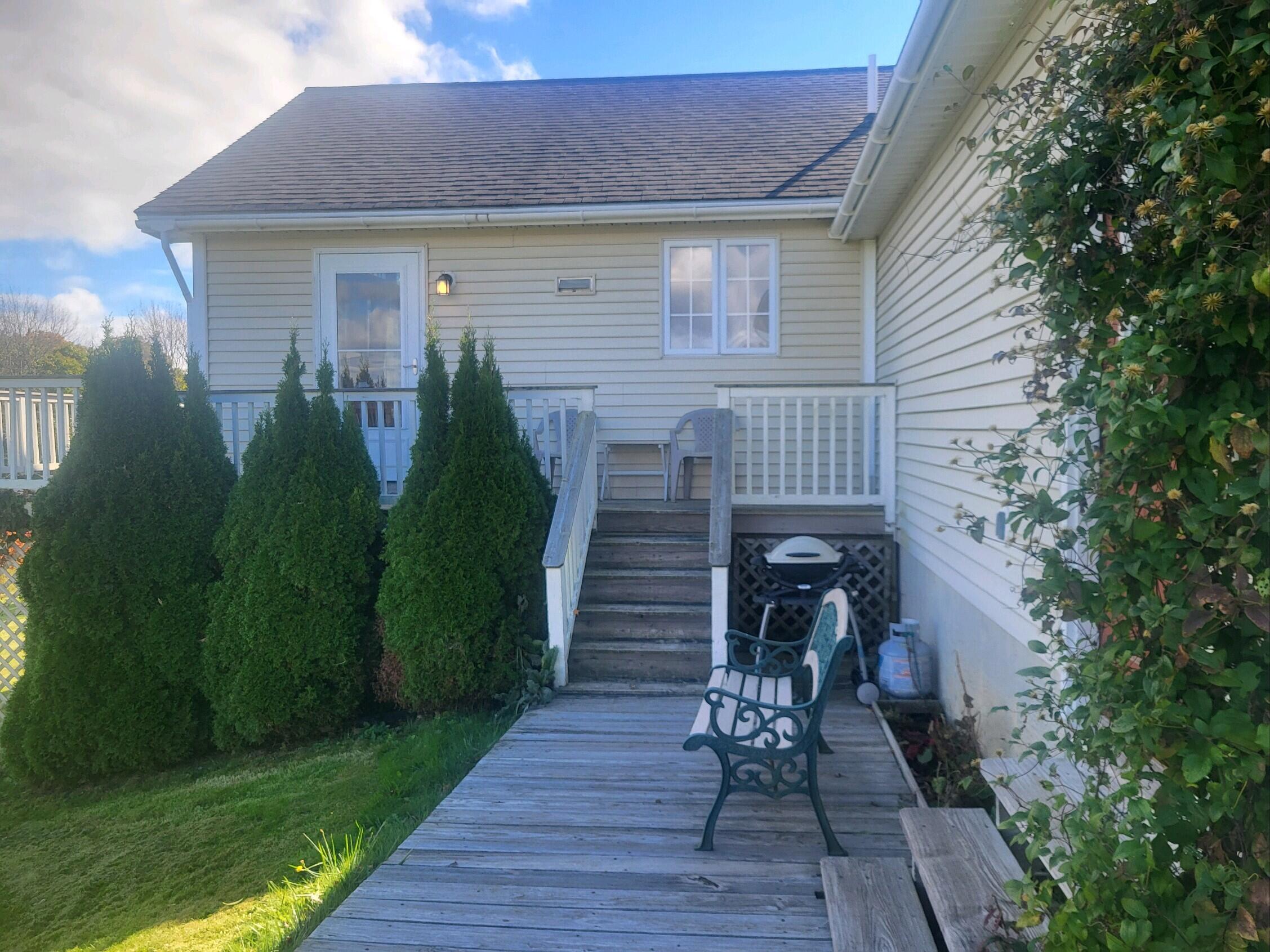 715 River Road Cushing ME 04563