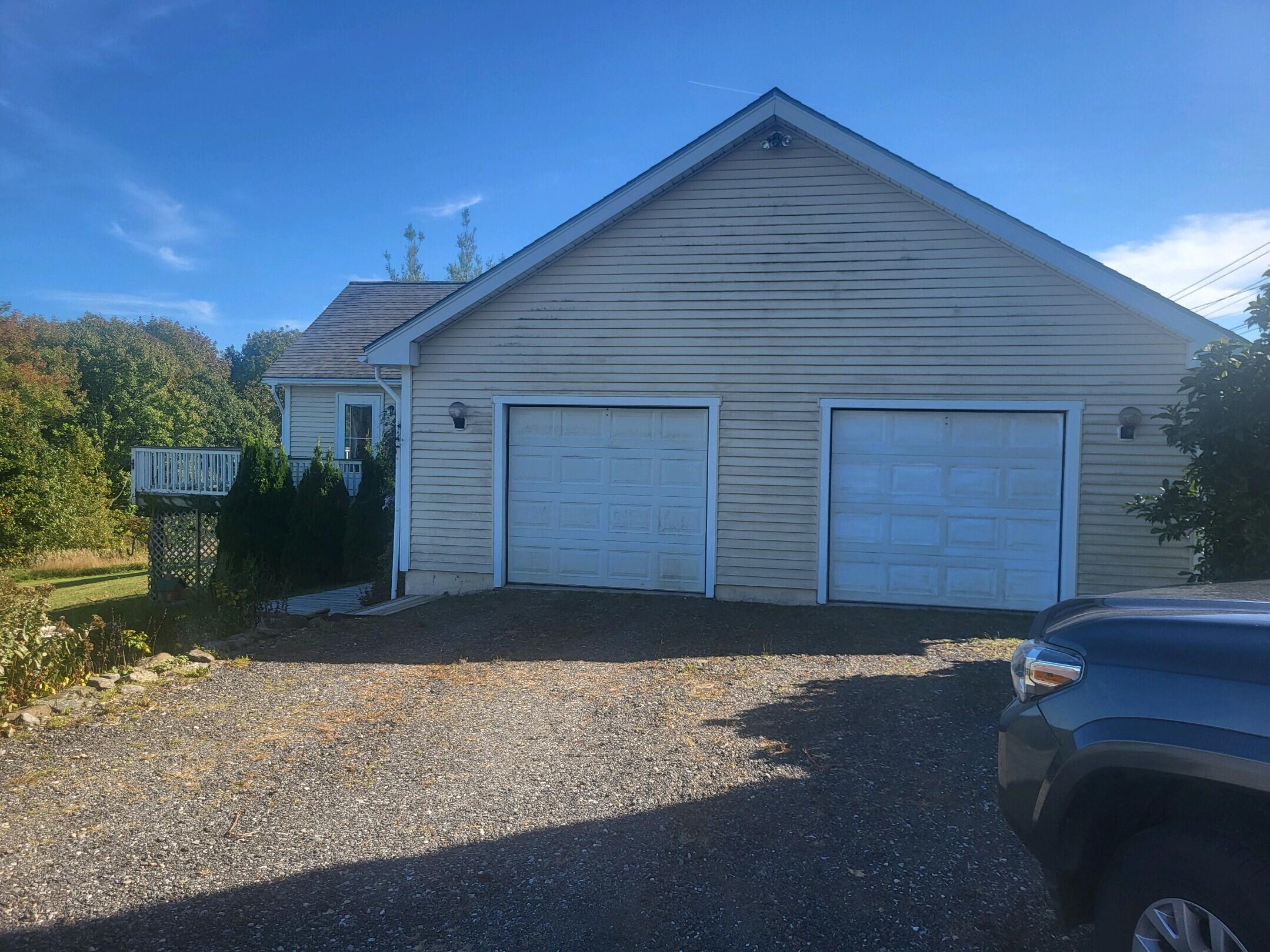 715 River Road Cushing ME 04563