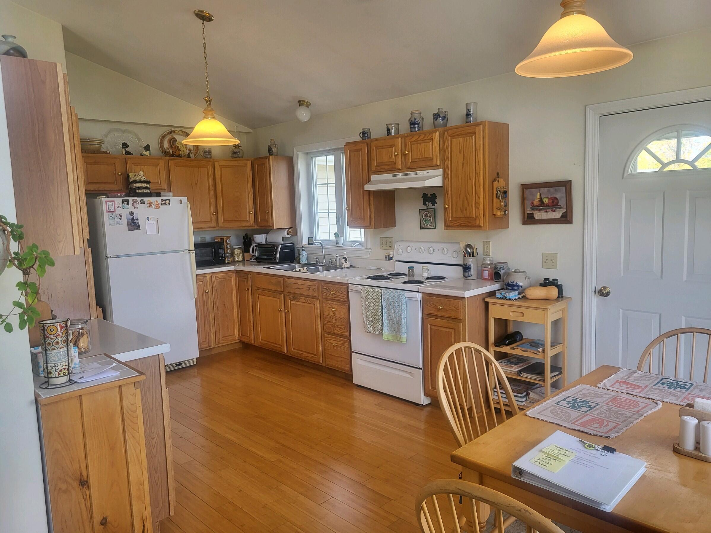 715 River Road Cushing ME 04563