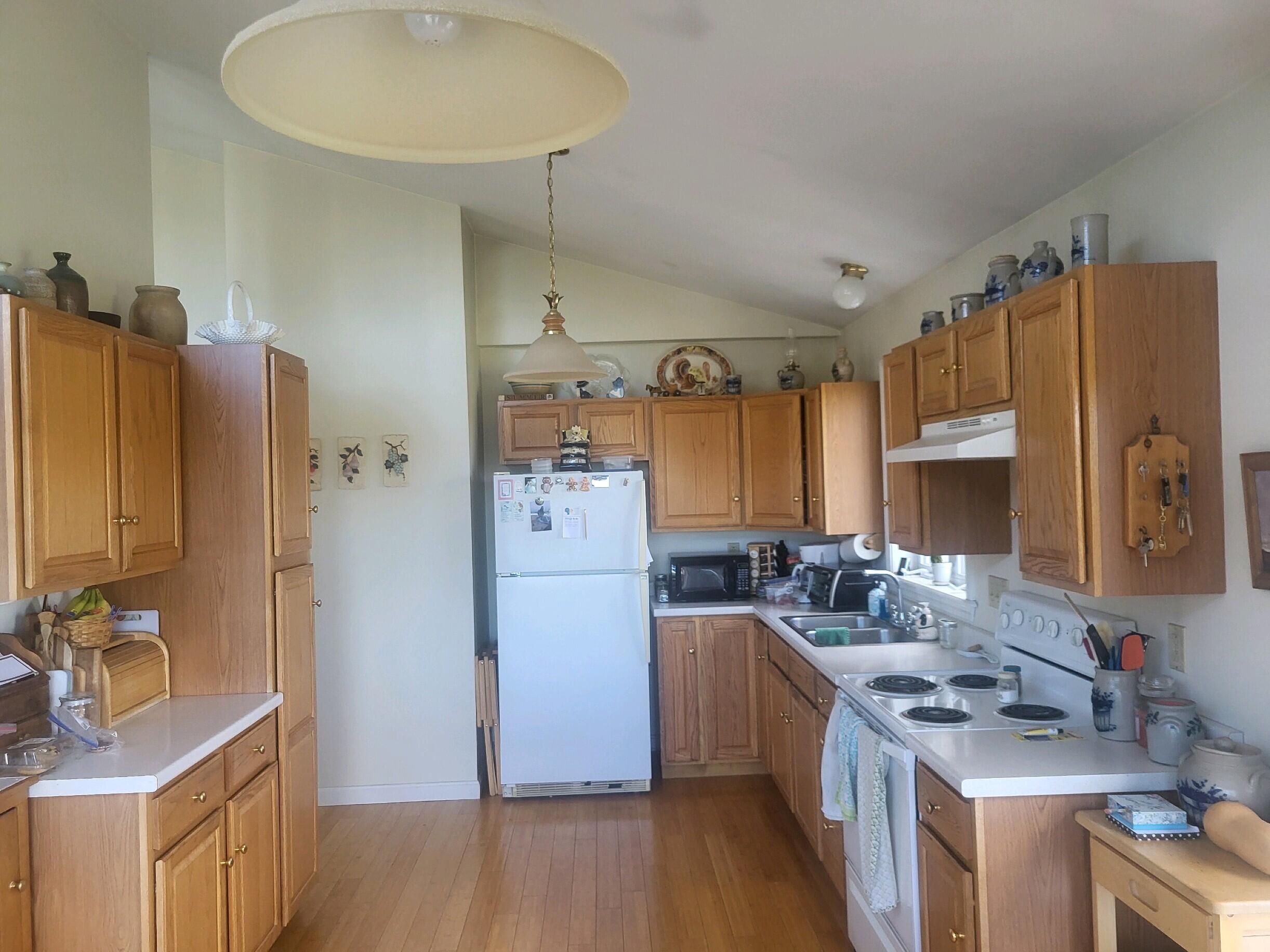 715 River Road Cushing ME 04563