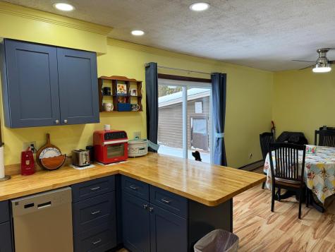 40 Fords Lane Mapleton ME 04757